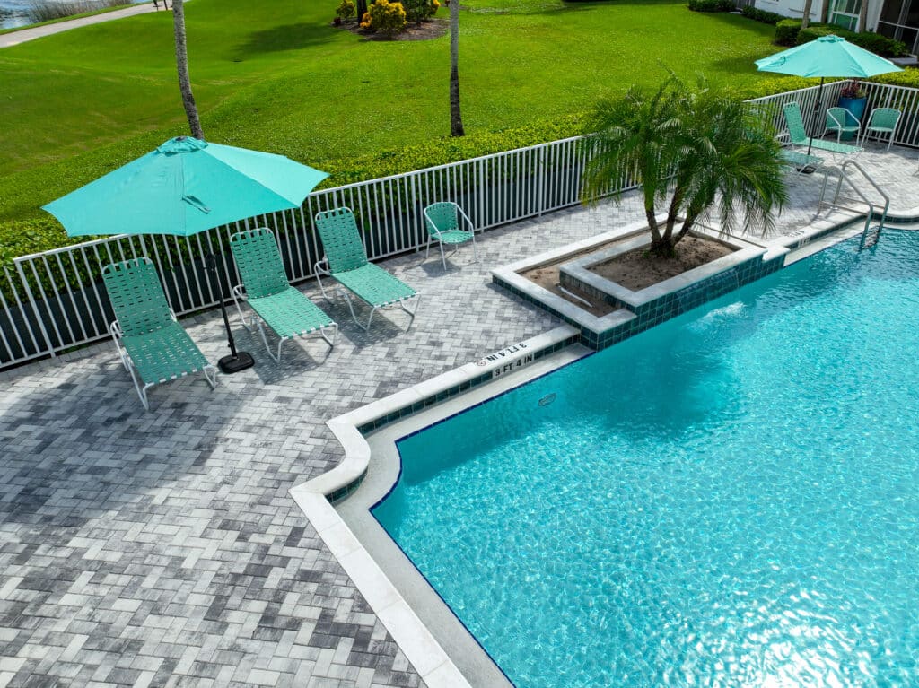 Outdoor Haven at Sand Wedge Lane: A Modern Oasis