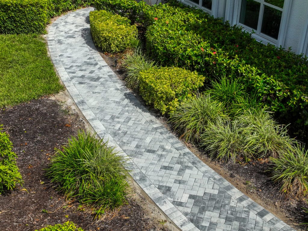 Outdoor Haven at Sand Wedge Lane: A Modern Oasis